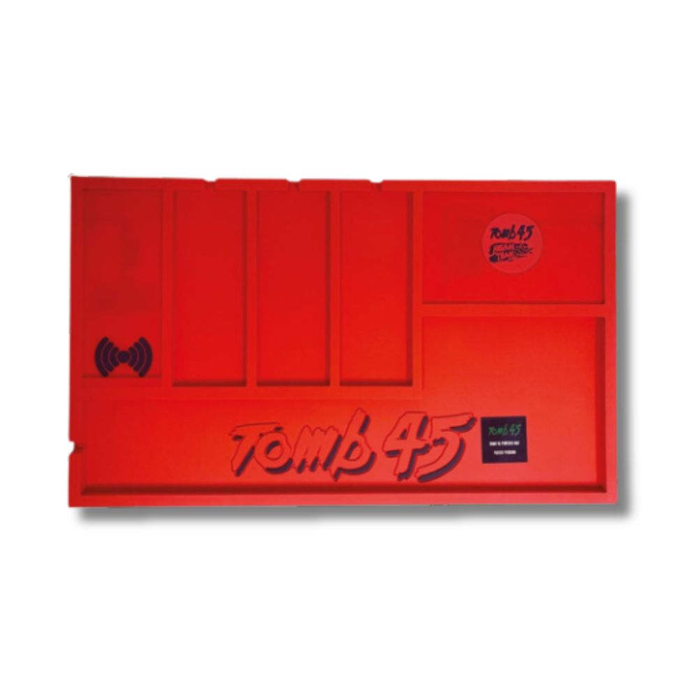 Tomb45 Powered Mat Red - červená magnetická/nabíjecí podložka